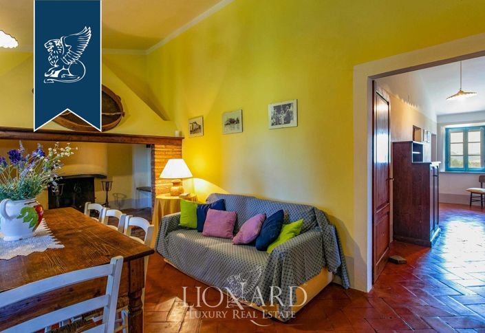 Image No.41-Ferme de 9 chambres à vendre à Sarteano