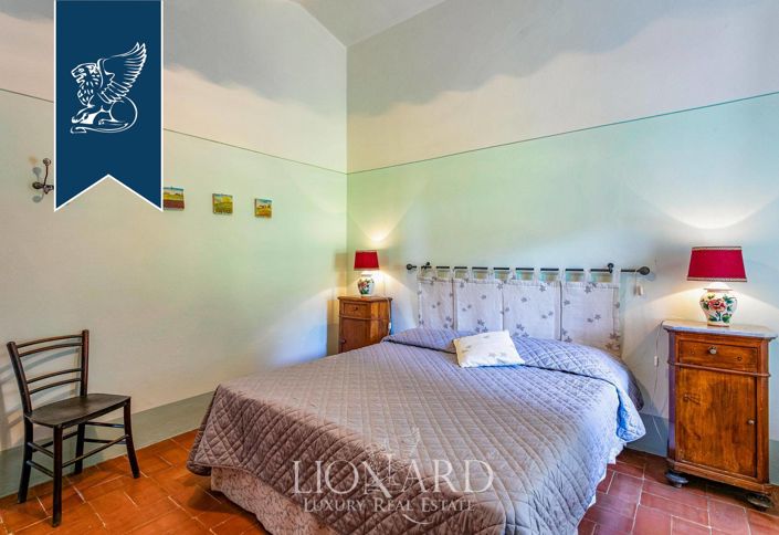 Image No.46-Ferme de 9 chambres à vendre à Sarteano