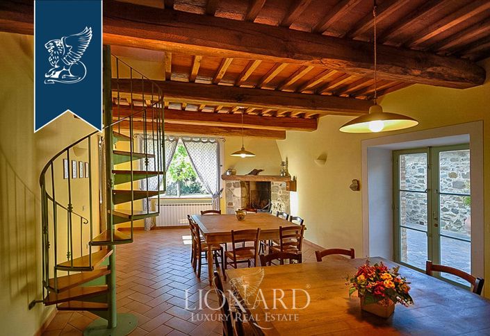 Image No.54-Ferme de 9 chambres à vendre à Sarteano