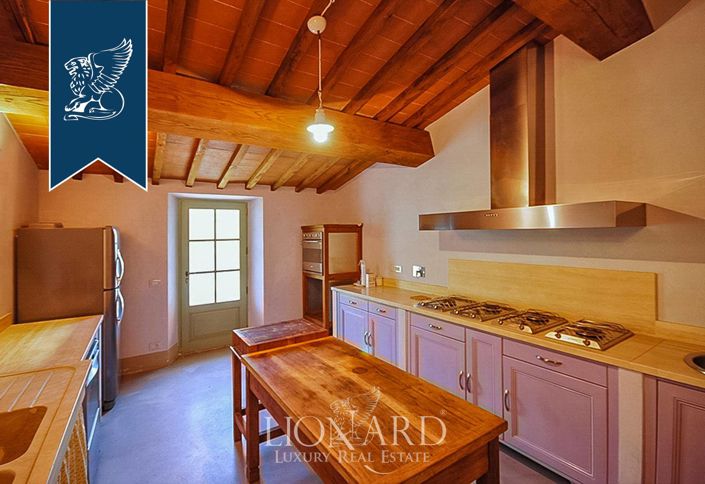 Image No.55-Ferme de 9 chambres à vendre à Sarteano