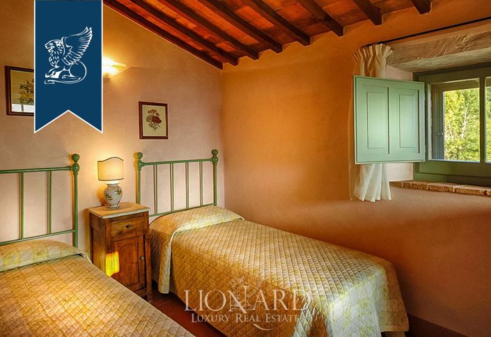 Image No.57-Ferme de 9 chambres à vendre à Sarteano