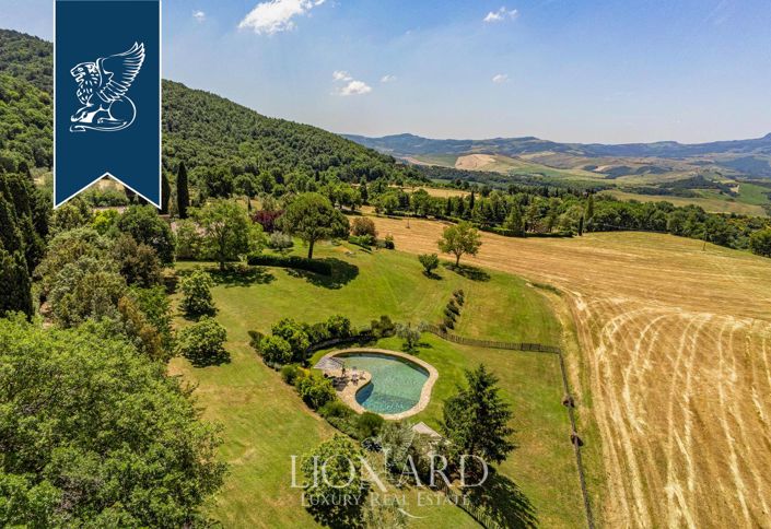 Image No.6-Ferme de 9 chambres à vendre à Sarteano