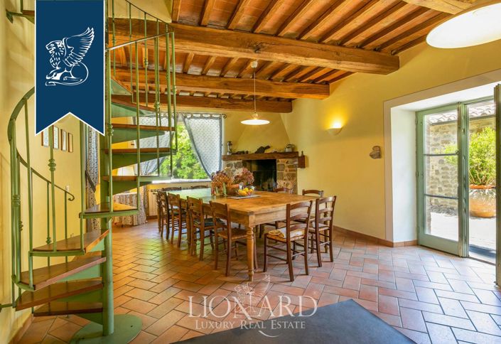 Image No.60-Ferme de 9 chambres à vendre à Sarteano