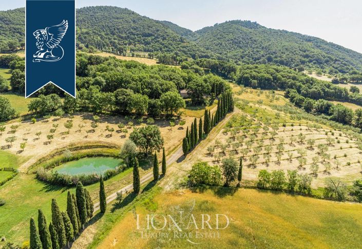 Image No.7-Ferme de 9 chambres à vendre à Sarteano