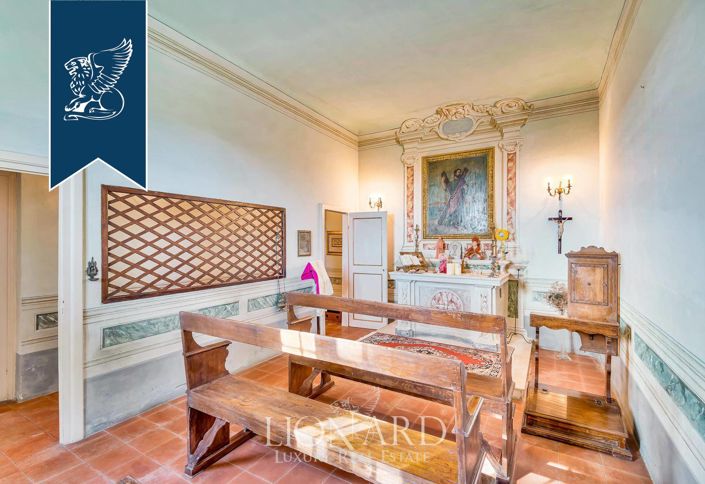 Image No.10-8 Bed Villa for sale