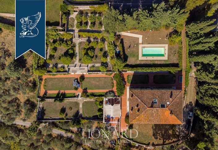 Image No.14-8 Bed Villa for sale