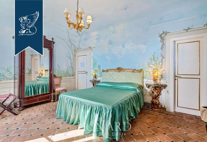 Image No.16-8 Bed Villa for sale