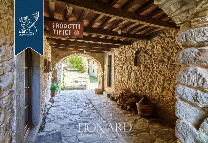 Image No.15-18 Bed Farmhouse for sale