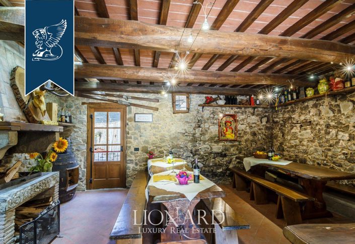 Image No.17-18 Bed Farmhouse for sale