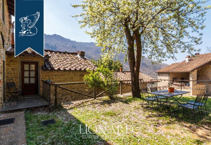 Image No.8-18 Bed Farmhouse for sale