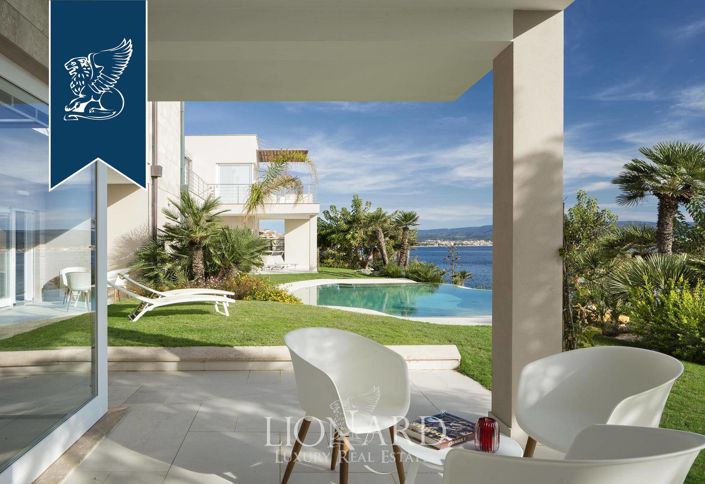 Image No.4-8 Bed Villa for sale