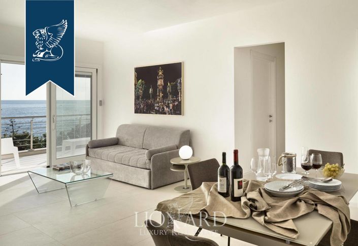 Image No.6-8 Bed Villa for sale