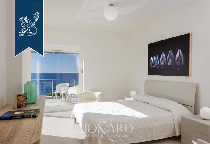 Image No.7-8 Bed Villa for sale