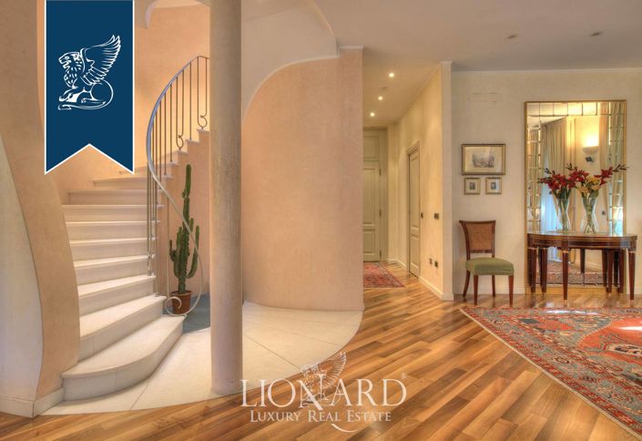 Image No.17-Villa de 4 chambres à vendre à Como