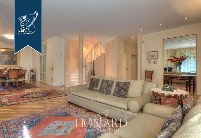 Image No.19-Villa de 4 chambres à vendre à Como