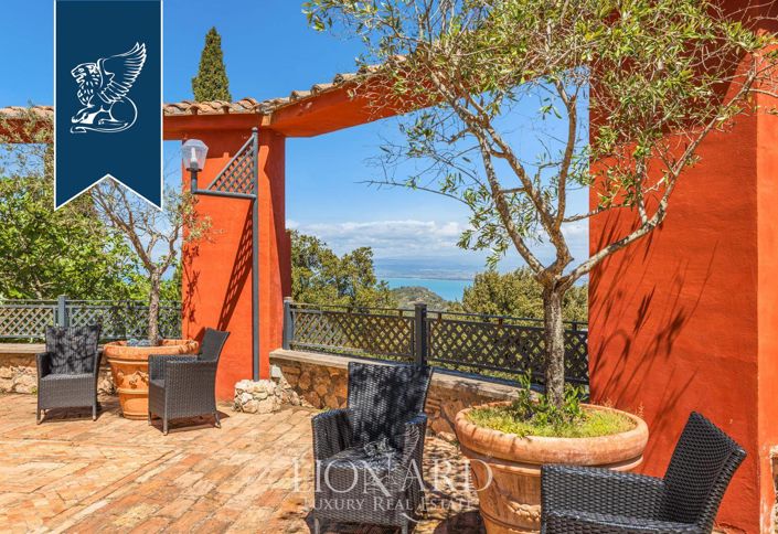 Image No.15-12 Bed Villa for sale