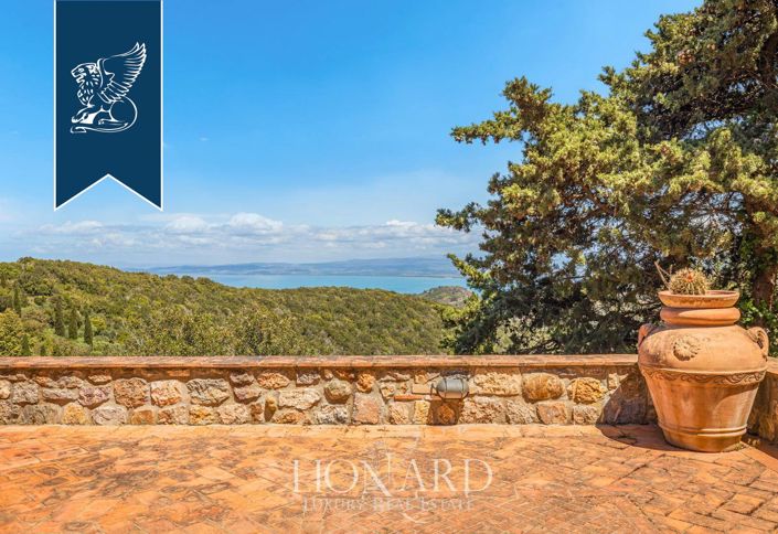 Image No.6-12 Bed Villa for sale