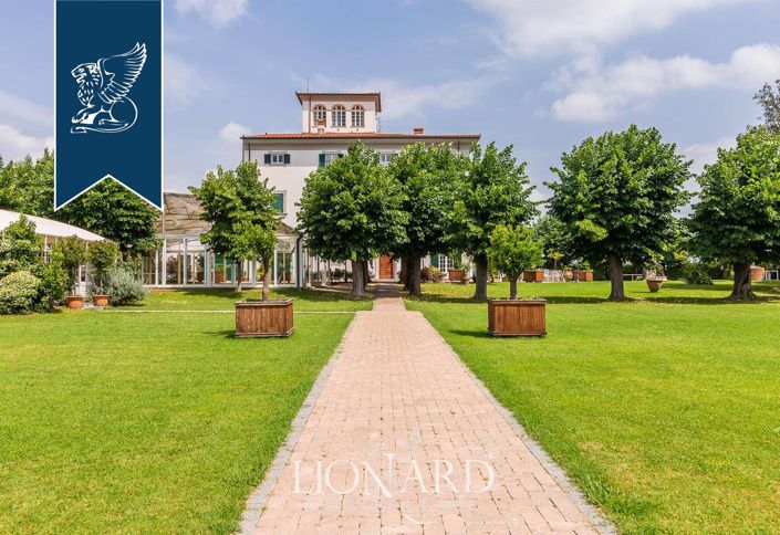 Image No.14-12 Bed Villa for sale