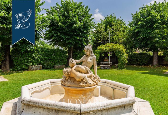 Image No.22-12 Bed Villa for sale