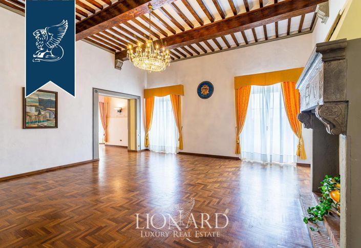 Image No.35-12 Bed Villa for sale