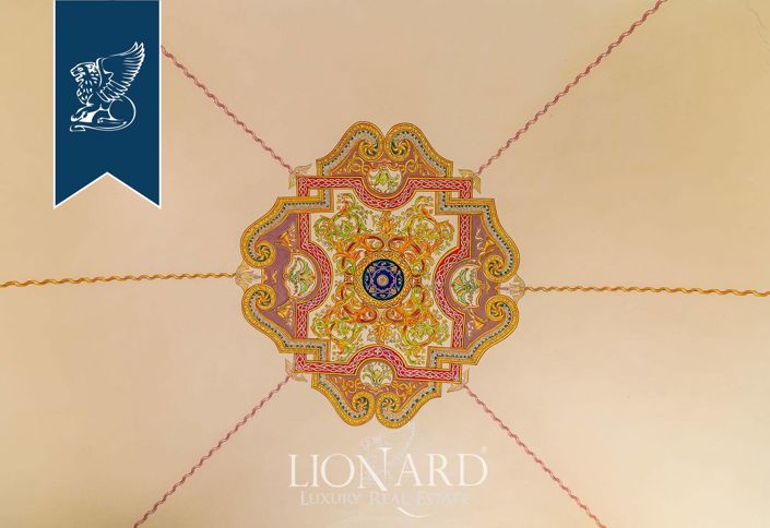 Image No.43-12 Bed Villa for sale