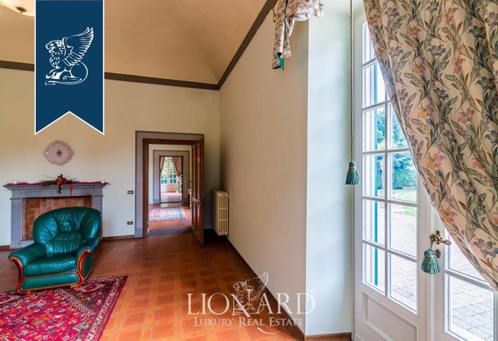 Image No.47-12 Bed Villa for sale