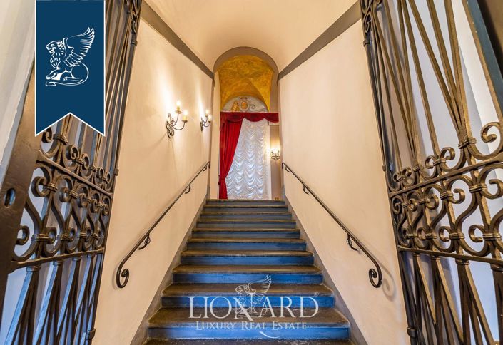 Image No.50-12 Bed Villa for sale