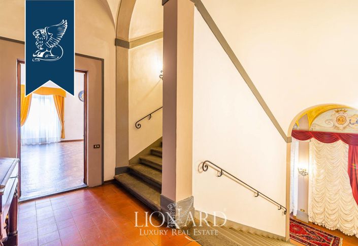 Image No.52-12 Bed Villa for sale