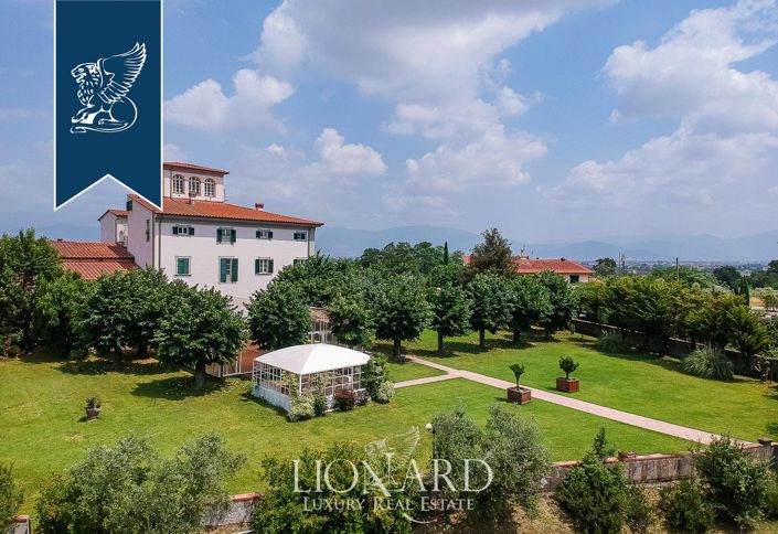 Image No.56-12 Bed Villa for sale