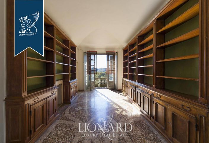 Image No.40-5 Bed Villa for sale