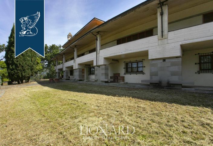 Image No.12-9 Bed Villa for sale