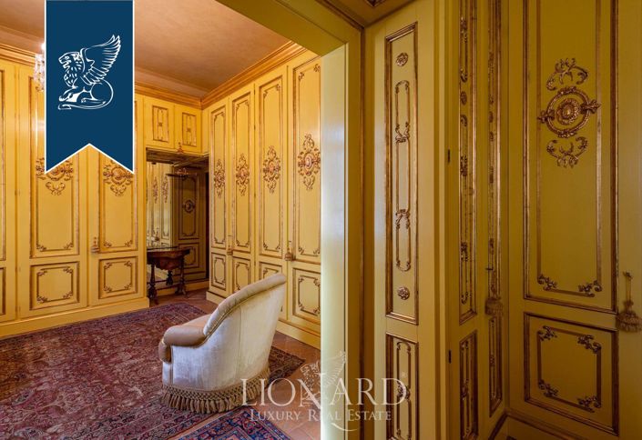 Image No.37-8 Bed Property for sale