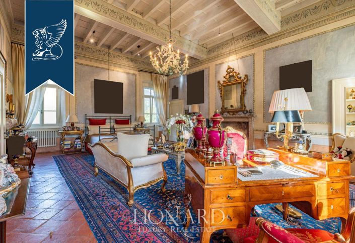 Image No.40-8 Bed Property for sale