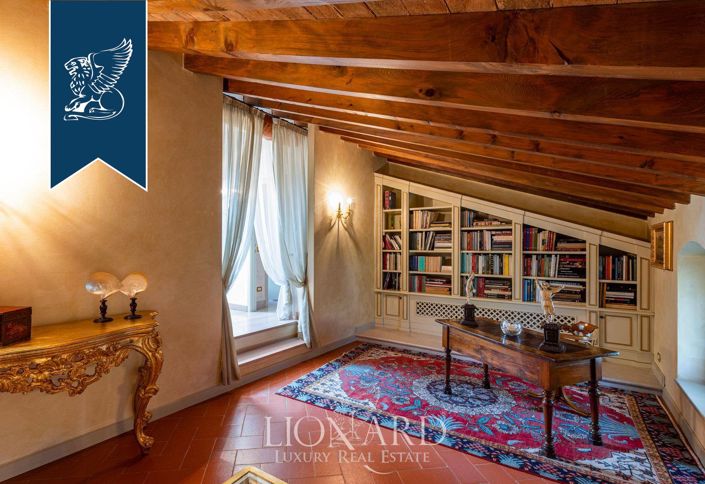 Image No.47-8 Bed Property for sale