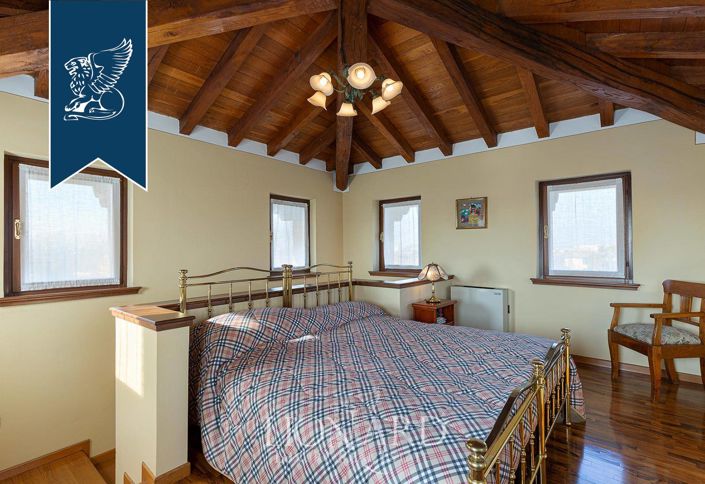 Image No.32-5 Bed Villa for sale