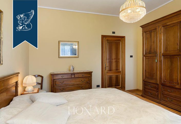 Image No.42-5 Bed Villa for sale