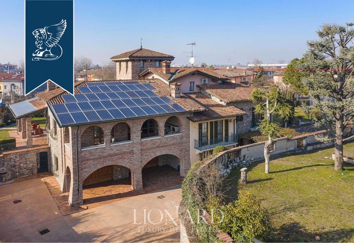 Image No.49-5 Bed Villa for sale