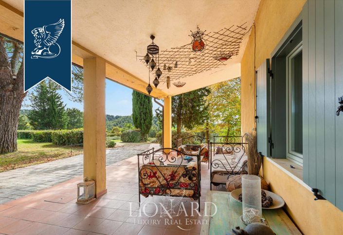 Image No.13-7 Bed Farmhouse for sale