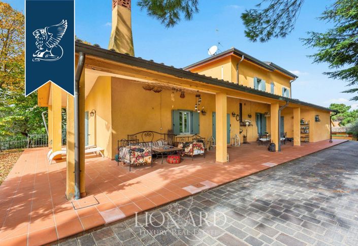 Image No.5-7 Bed Farmhouse for sale