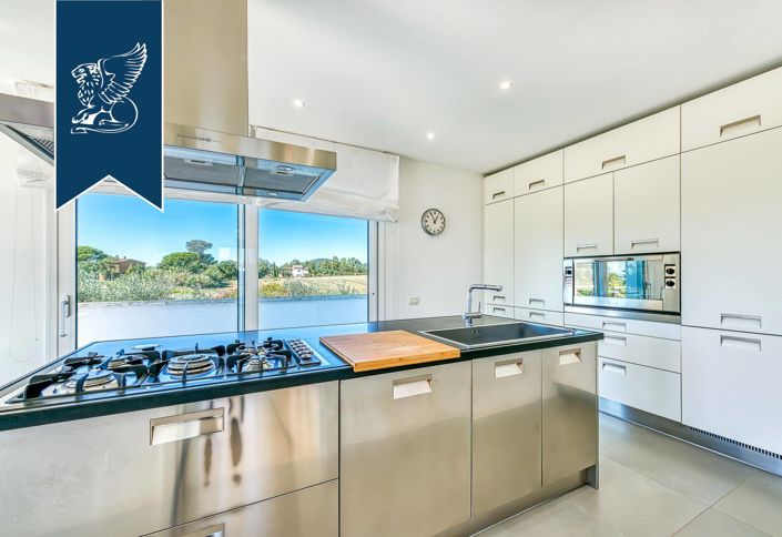 Image No.36-5 Bed Villa for sale