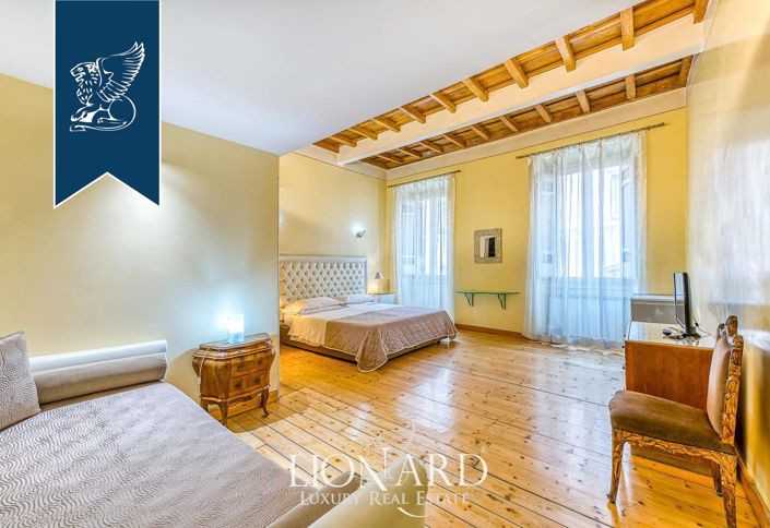 Image No.15-8 Bed Apartment for sale