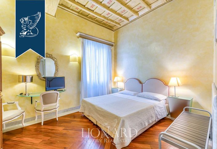 Image No.25-8 Bed Apartment for sale