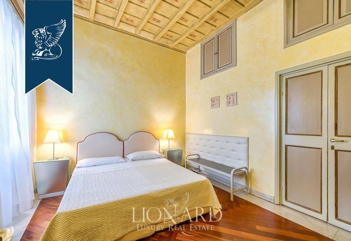 Image No.27-8 Bed Apartment for sale