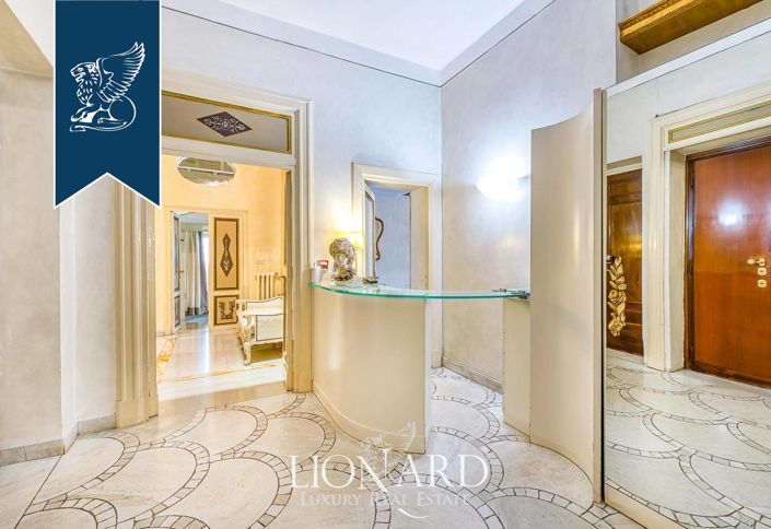 Image No.4-8 Bed Apartment for sale