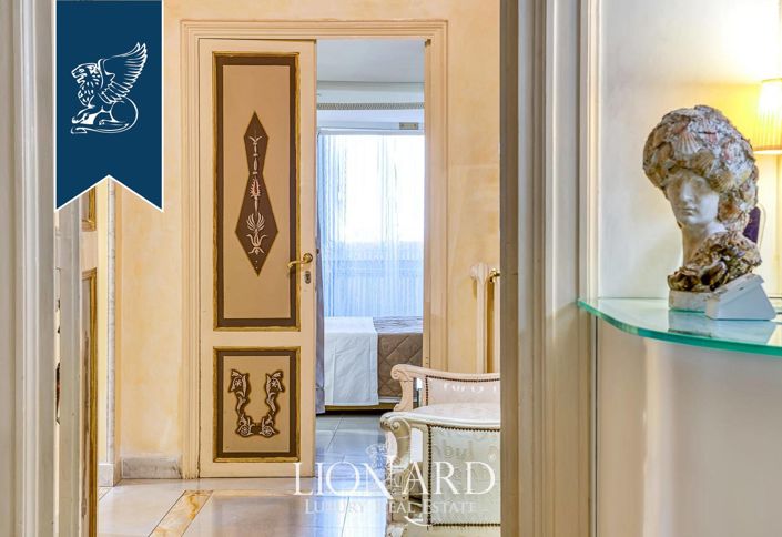 Image No.5-8 Bed Apartment for sale