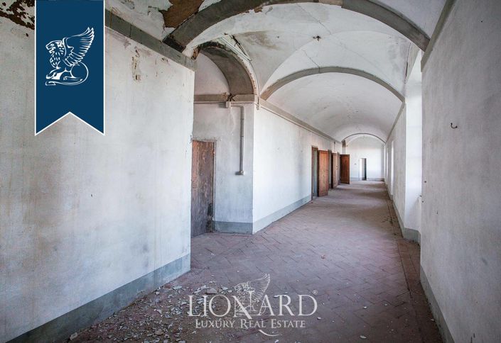 Image No.24-50 Bed Villa for sale