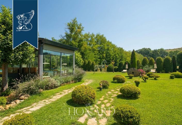 Image No.21-16 Bed Hotel for sale