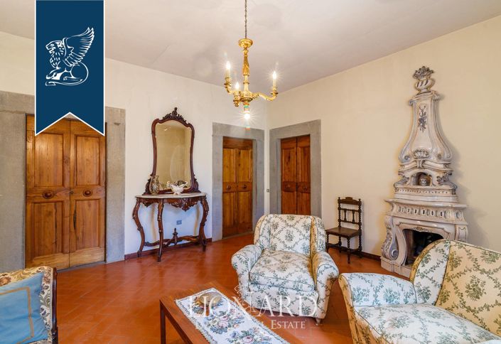 Image No.40-12 Bed Villa for sale