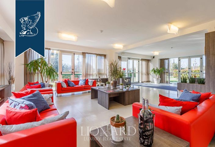 Image No.13-64 Bed Hotel for sale