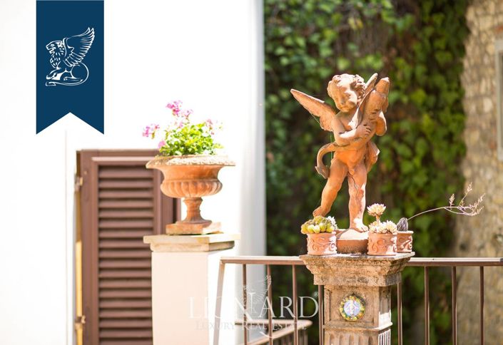 Image No.28-5 Bed Villa for sale